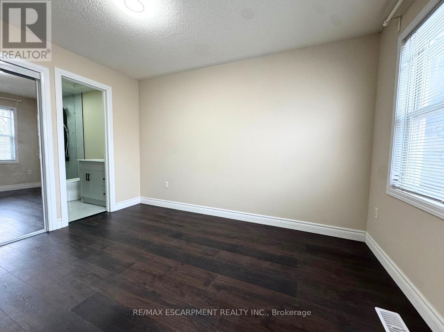 2218 Shadetree Avenue, Burlington, Ontario  L7L 6L4 - Photo 17 - W12760376