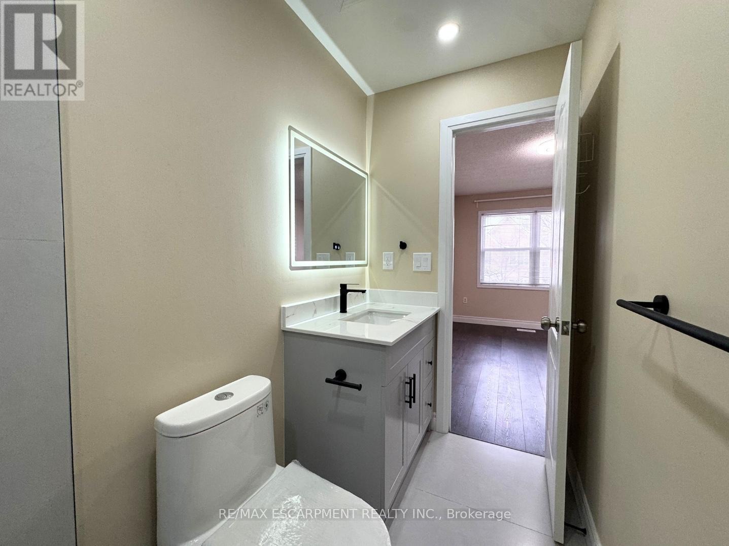 2218 Shadetree Avenue, Burlington, Ontario  L7L 6L4 - Photo 20 - W12760376