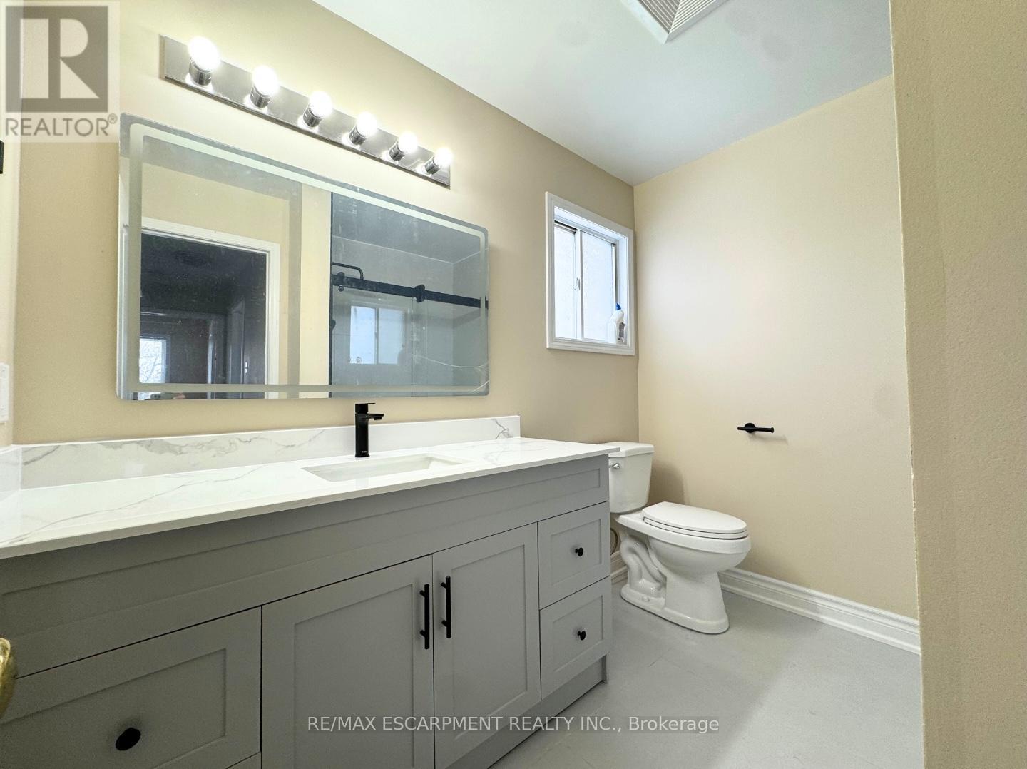 2218 Shadetree Avenue, Burlington, Ontario  L7L 6L4 - Photo 25 - W12760376