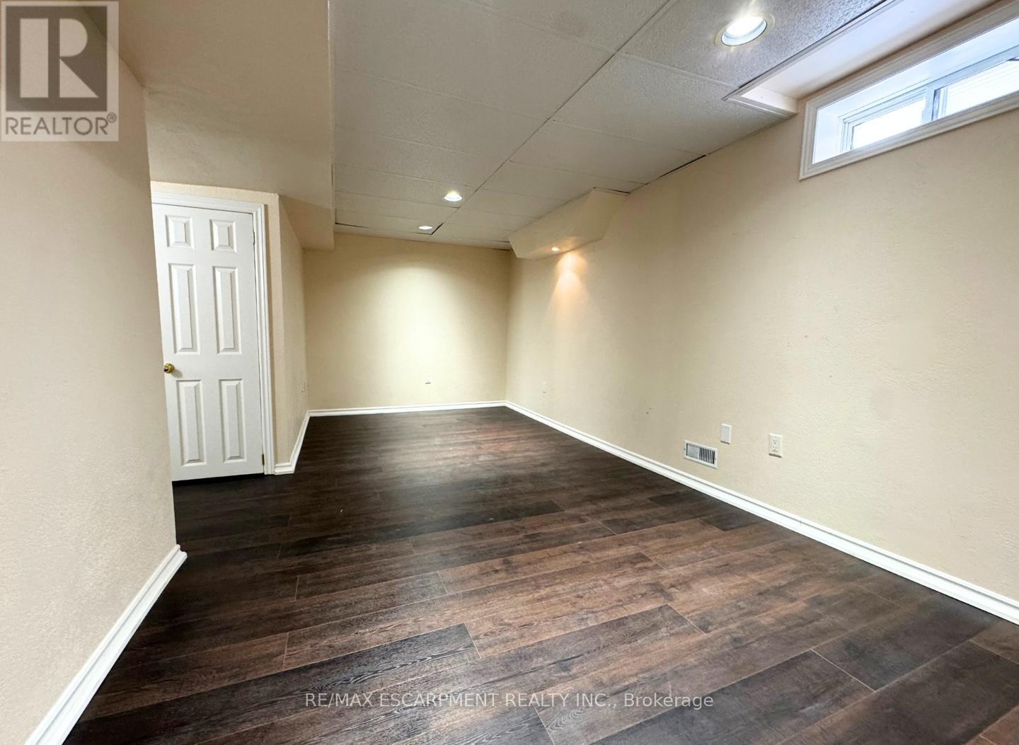 2218 Shadetree Avenue, Burlington, Ontario  L7L 6L4 - Photo 35 - W12760376