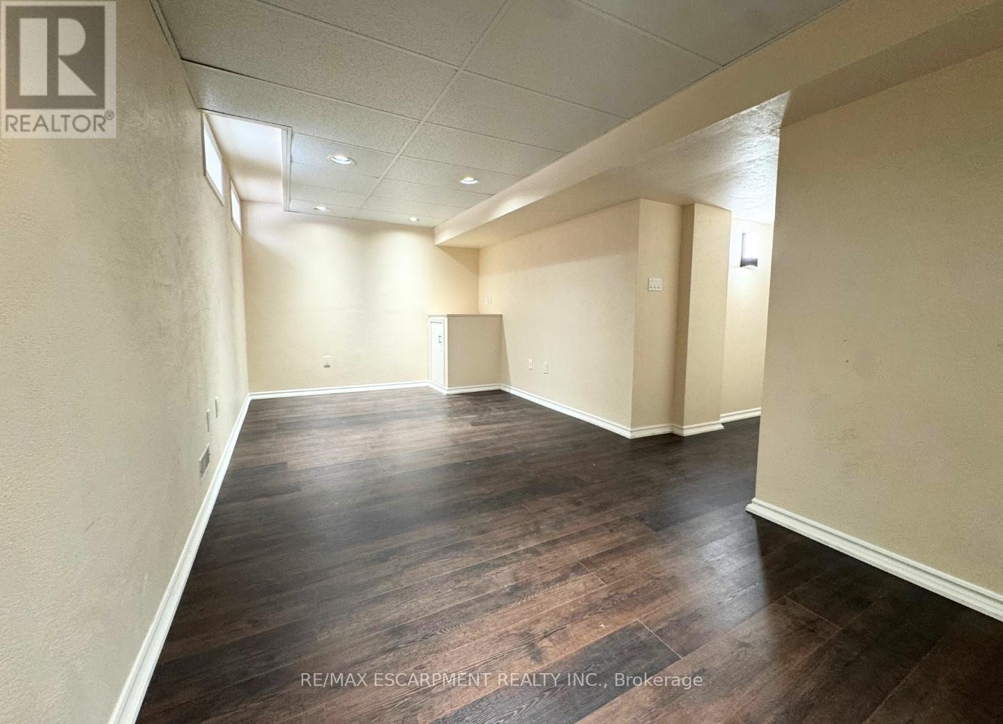 2218 Shadetree Avenue, Burlington, Ontario  L7L 6L4 - Photo 34 - W12760376