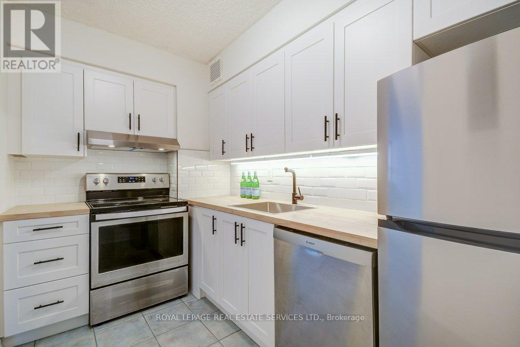 907 - 212 Kerr Street, Oakville, Ontario  L6K 3B1 - Photo 15 - W12756618