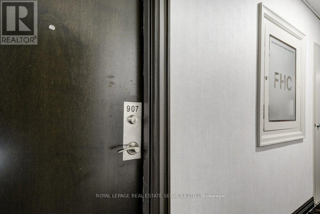 907 - 212 Kerr Street, Oakville, Ontario  L6K 3B1 - Photo 6 - W12756618