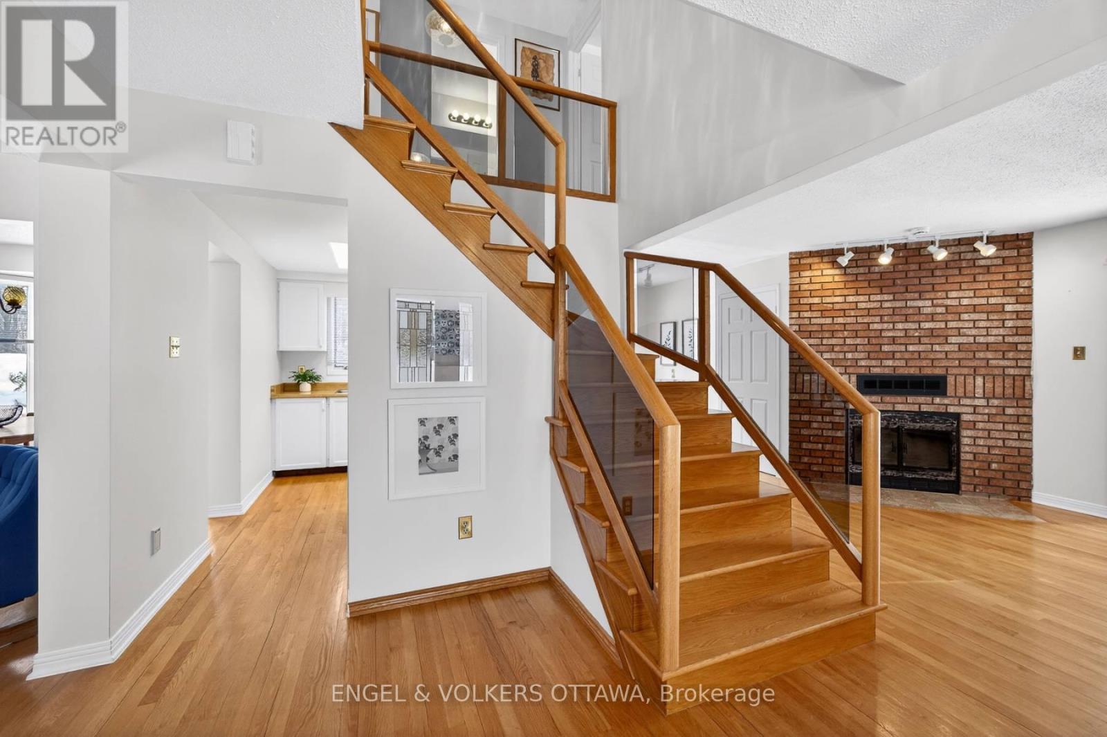 82 Leacock Drive, Ottawa, Ontario  K2K 2A8 - Photo 20 - X12769648