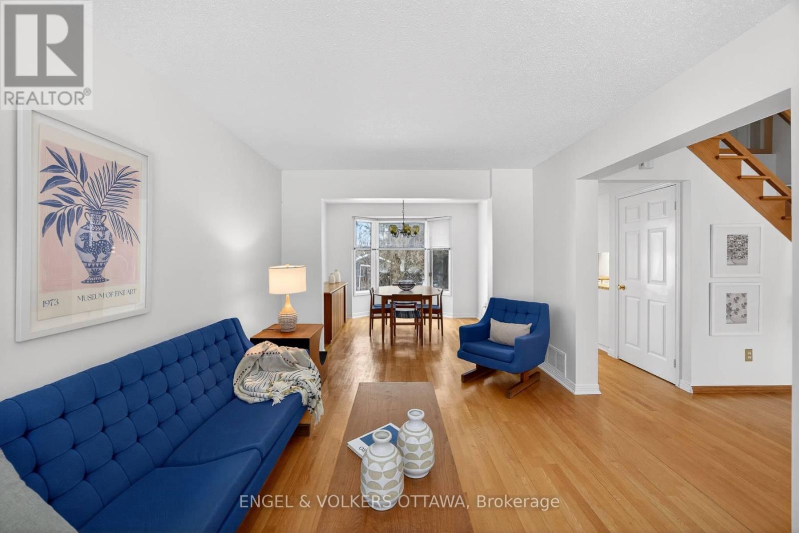 82 Leacock Drive, Ottawa, Ontario  K2K 2A8 - Photo 7 - X12769648