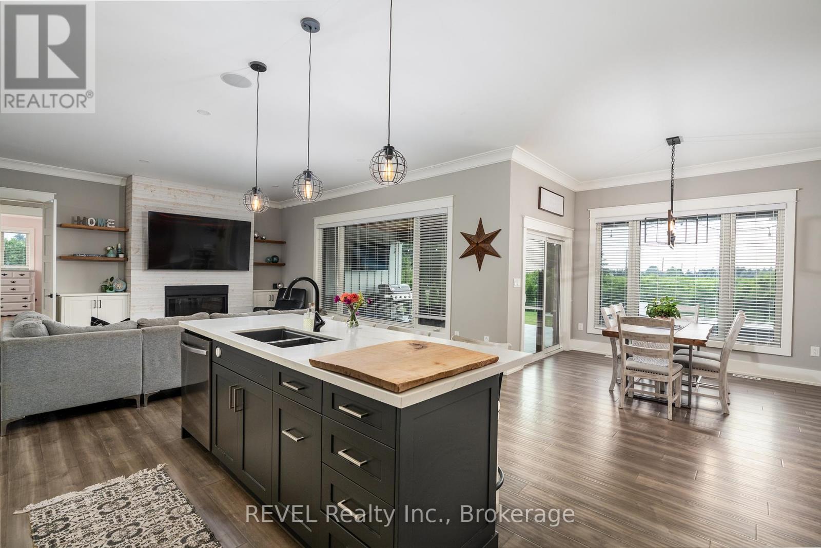 864 Concession 1 Rd Road, Niagara-On-The-Lake, Ontario  L0S 1J0 - Photo 12 - X12769642