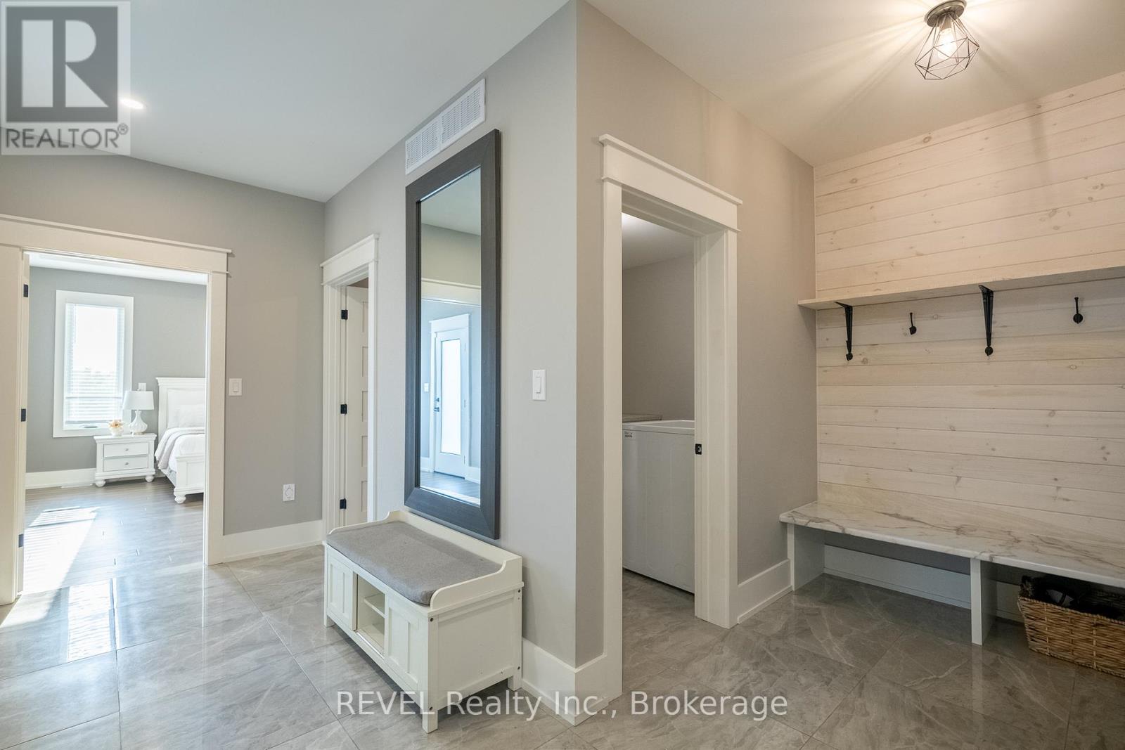 864 Concession 1 Rd Road, Niagara-On-The-Lake, Ontario  L0S 1J0 - Photo 17 - X12769642