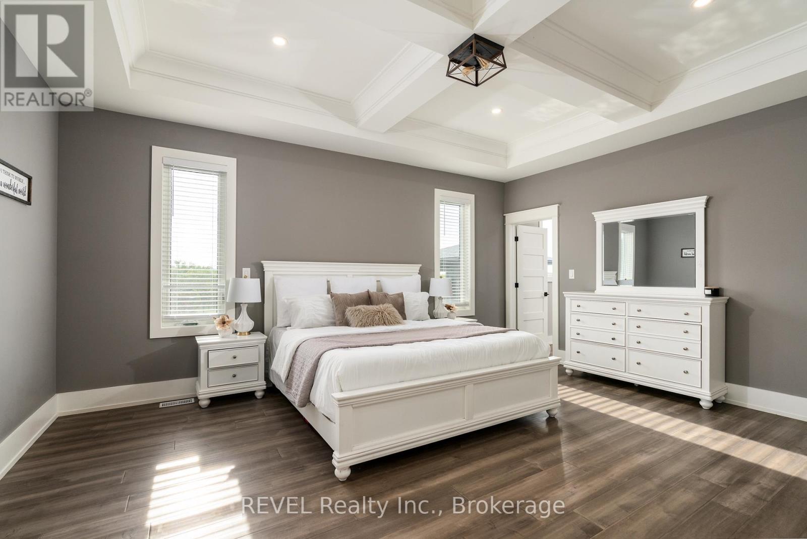 864 Concession 1 Rd Road, Niagara-On-The-Lake, Ontario  L0S 1J0 - Photo 19 - X12769642