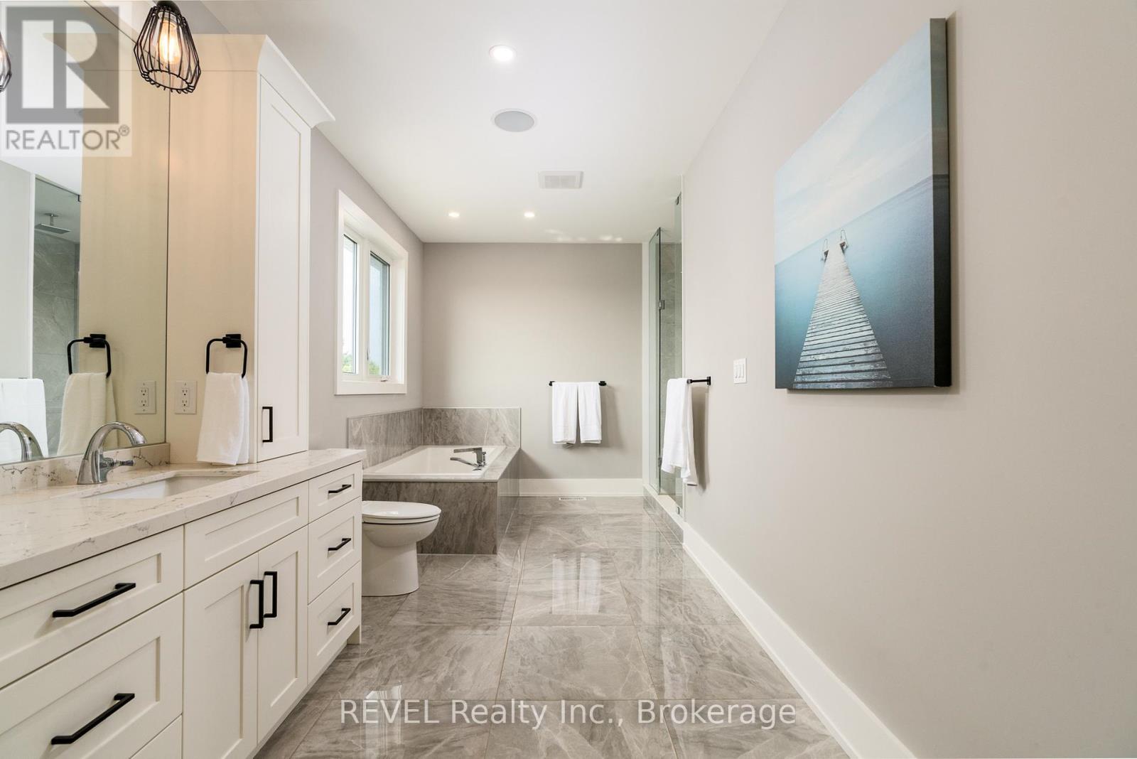 864 Concession 1 Rd Road, Niagara-On-The-Lake, Ontario  L0S 1J0 - Photo 21 - X12769642