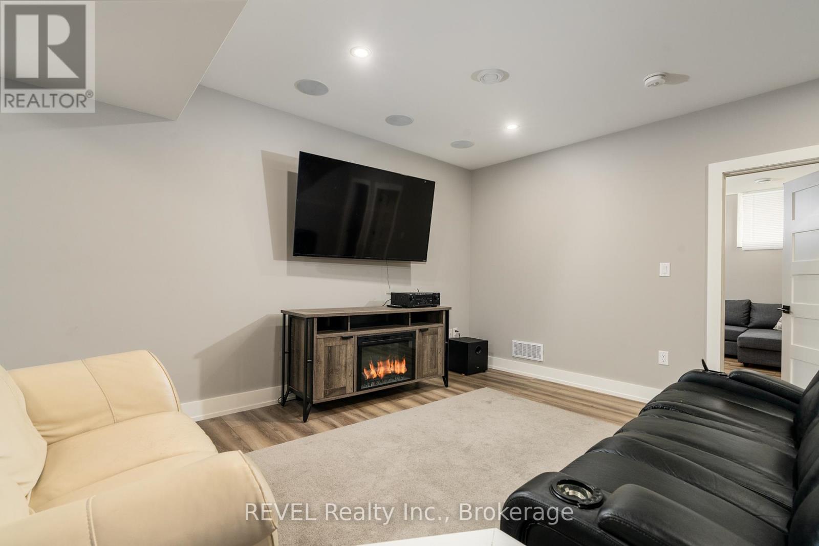 864 Concession 1 Rd Road, Niagara-On-The-Lake, Ontario  L0S 1J0 - Photo 30 - X12769642