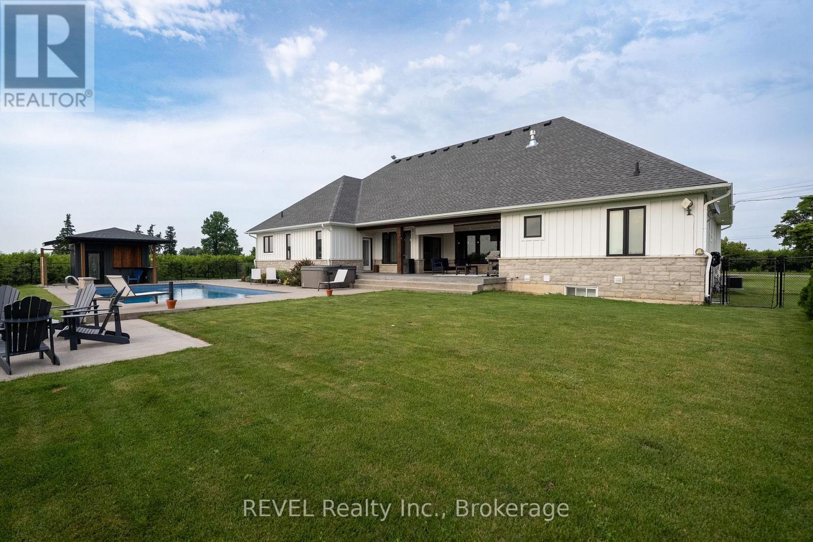 864 Concession 1 Rd Road, Niagara-On-The-Lake, Ontario  L0S 1J0 - Photo 38 - X12769642