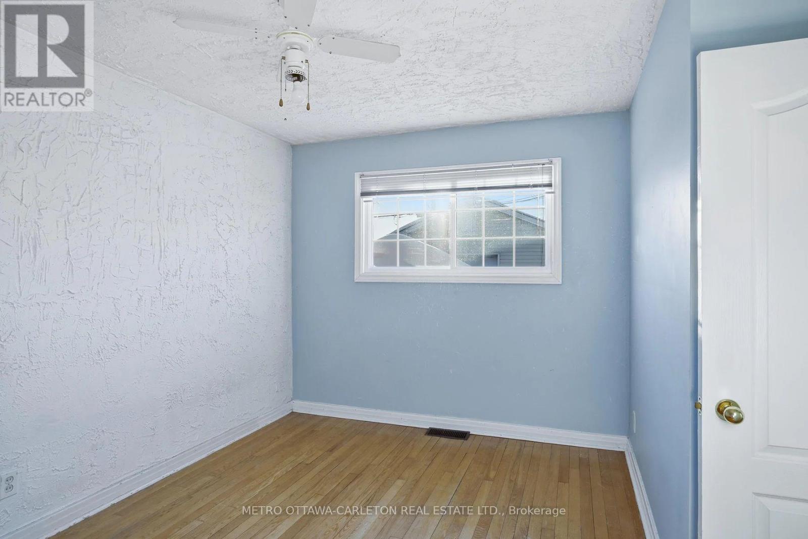 Unit B - 704 Claude Street, Ottawa, Ontario  K1K 2S2 - Photo 10 - X12648714
