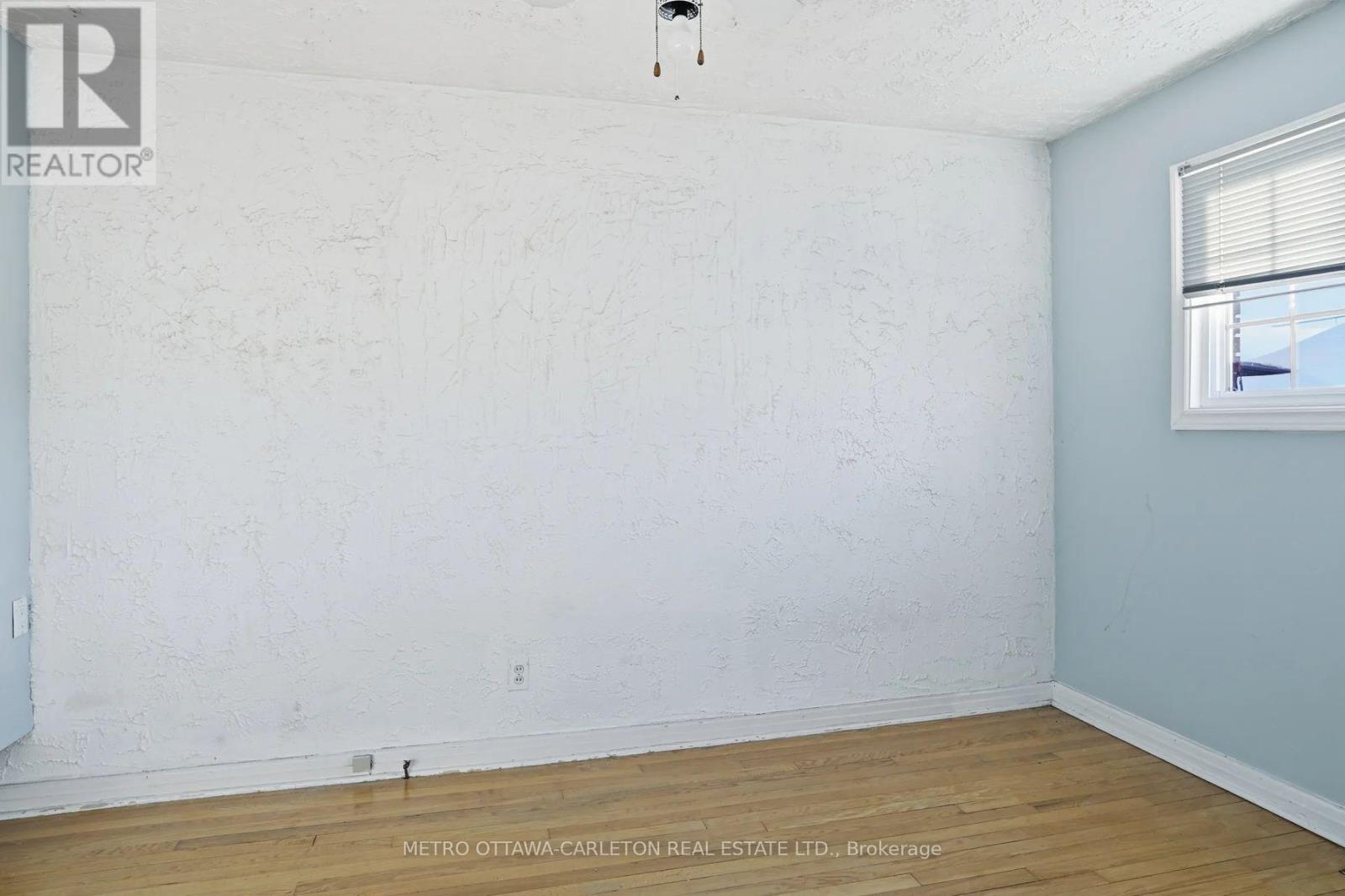 Unit B - 704 Claude Street, Ottawa, Ontario  K1K 2S2 - Photo 8 - X12648714