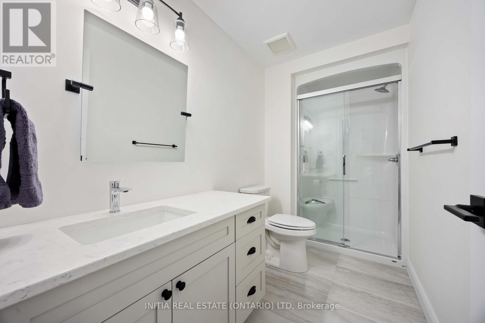 102 Leneve Street, Lambton Shores, Ontario  N0N 1J0 - Photo 21 - X12769654