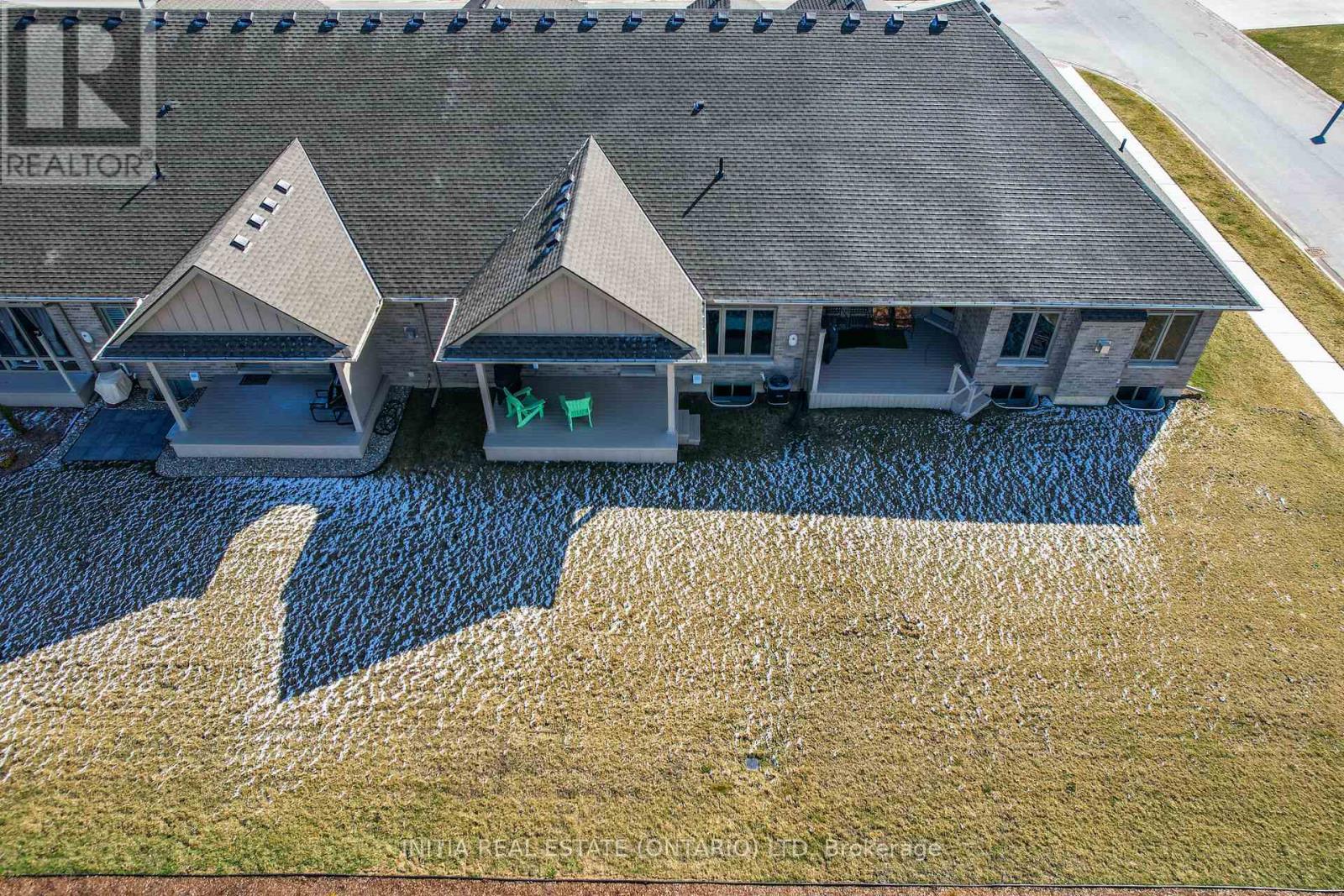 102 Leneve Street, Lambton Shores, Ontario  N0N 1J0 - Photo 26 - X12769654