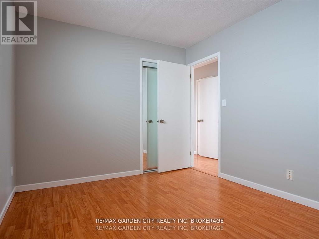 9 Churchill Street, St. Catharines, Ontario  L2S 2P3 - Photo 11 - X12769664