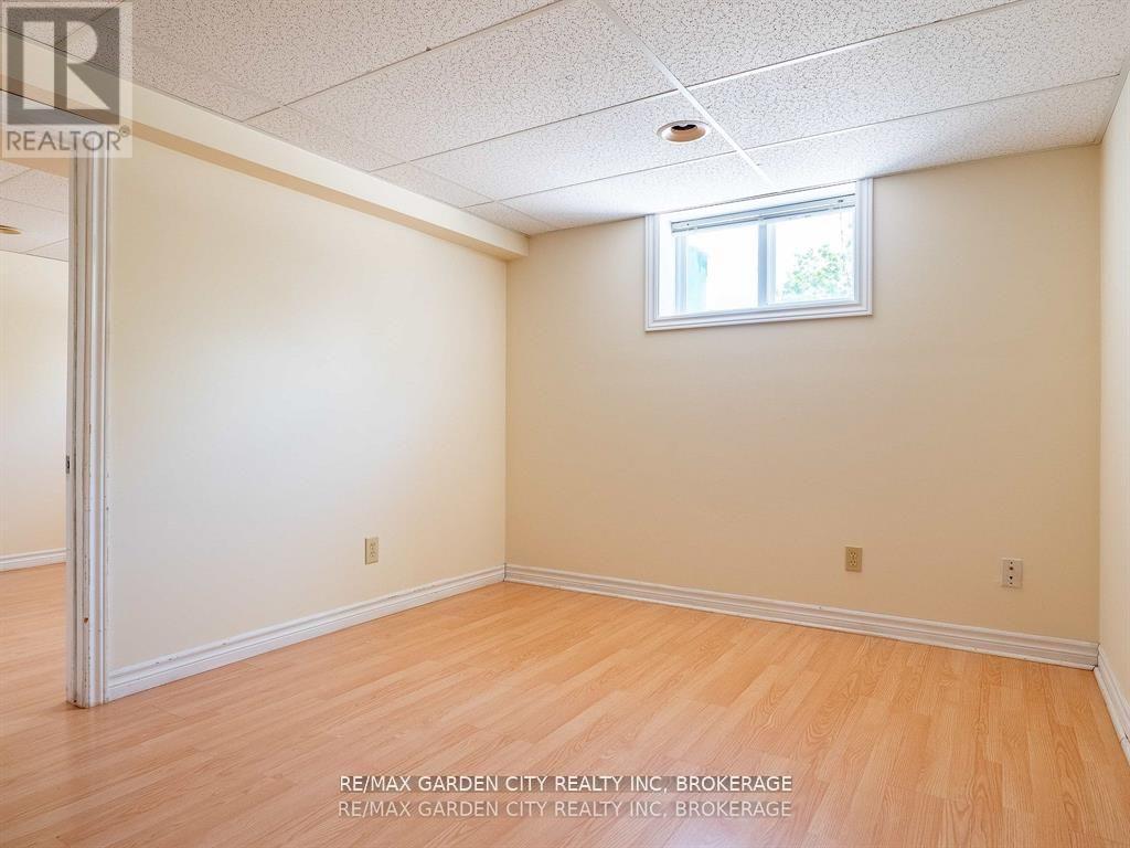 9 Churchill Street, St. Catharines, Ontario  L2S 2P3 - Photo 23 - X12769664