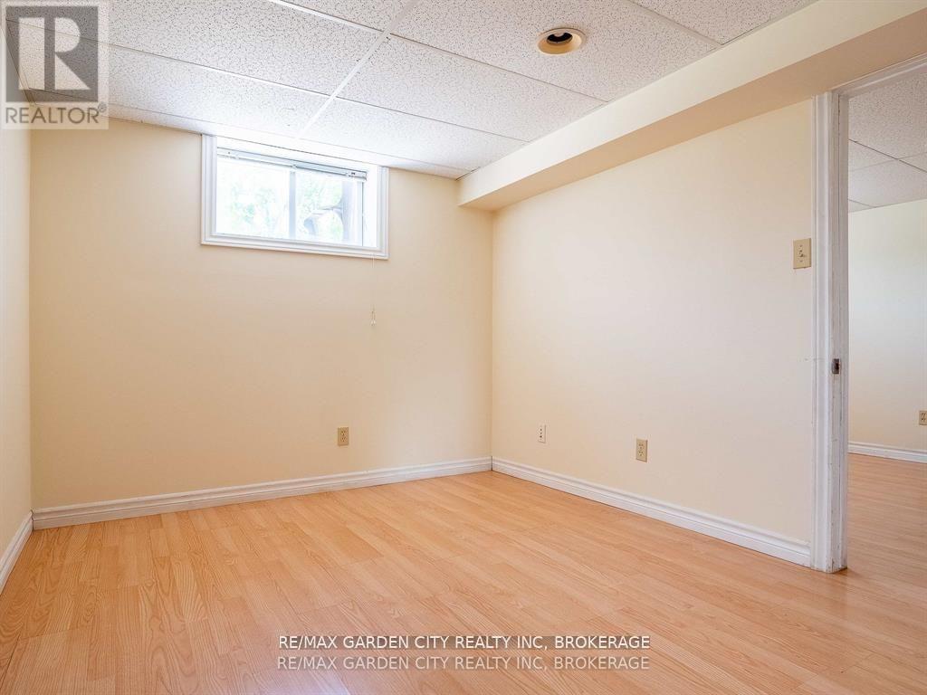 9 Churchill Street, St. Catharines, Ontario  L2S 2P3 - Photo 25 - X12769664