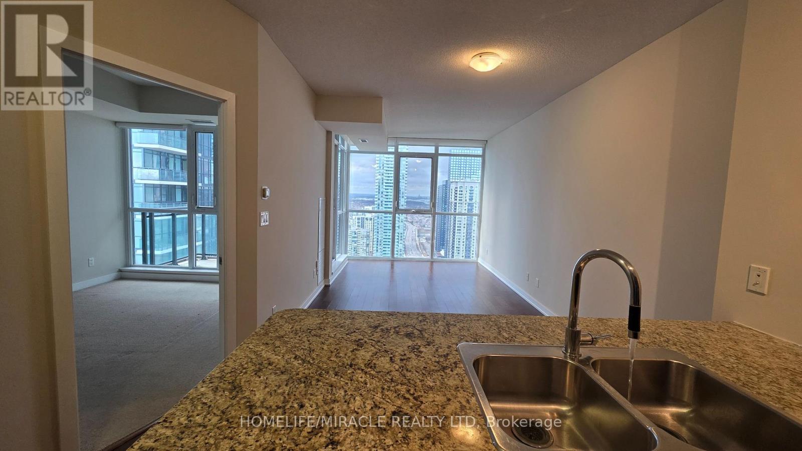 3408 - 4070 Confederation Parkway, Mississauga, Ontario  L5B 0E9 - Photo 13 - W12684632