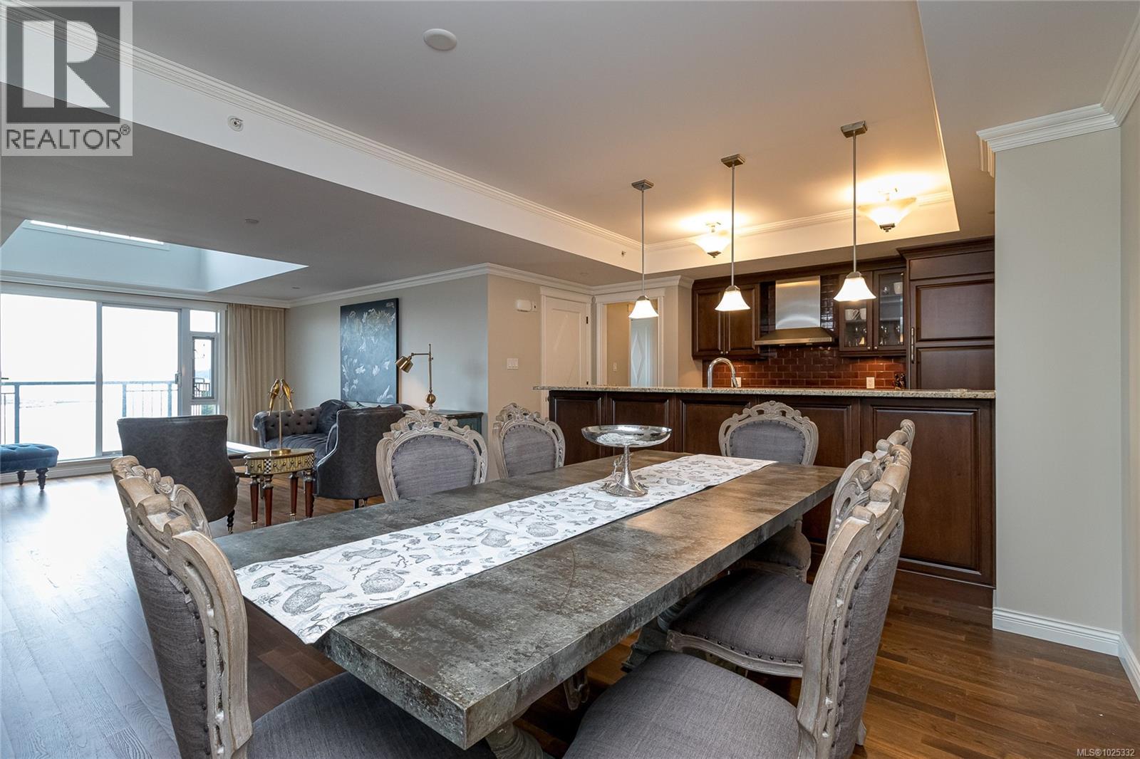 405 1175 Beach Dr, Oak Bay, British Columbia  V8S 2N2 - Photo 13 - 1025332