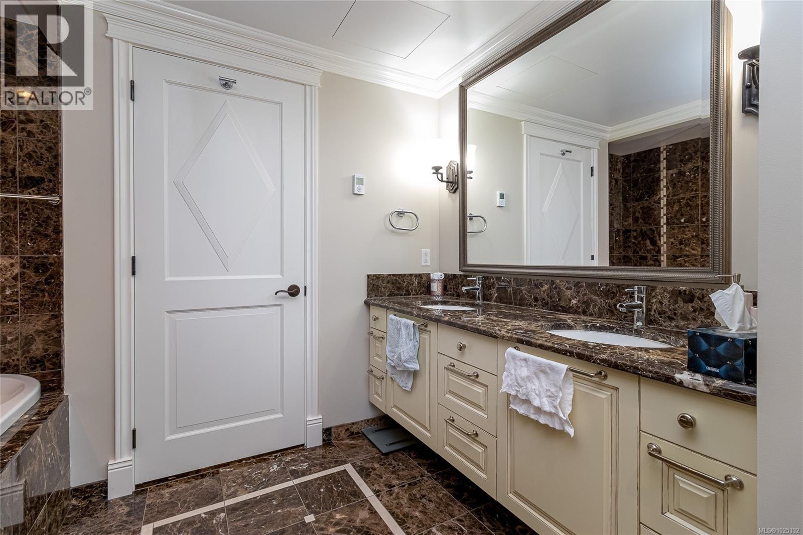 405 1175 Beach Dr, Oak Bay, British Columbia  V8S 2N2 - Photo 22 - 1025332