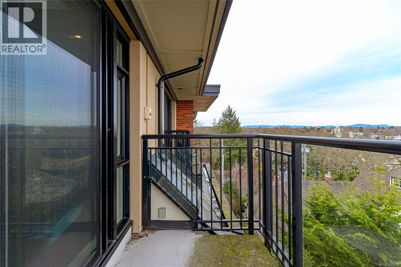 405 1175 Beach Dr, Oak Bay, British Columbia  V8S 2N2 - Photo 27 - 1025332