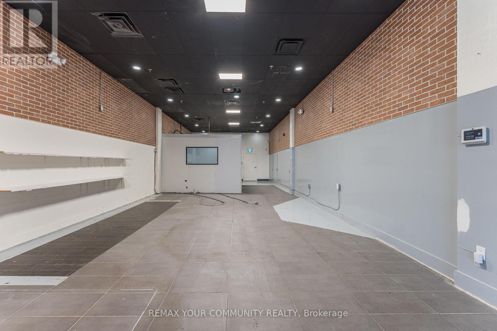 212 - 9737 Yonge Street, Richmond Hill, Ontario  L4C 8S7 - Photo 4 - N12769672