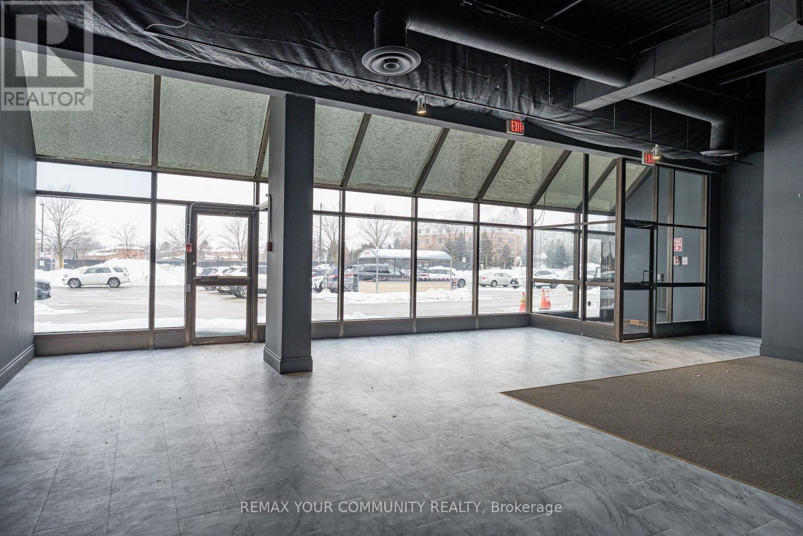 203 - 9737 Yonge Street, Richmond Hill (Harding), Ontario  L4C 8S7 - Photo 8 - N12769674