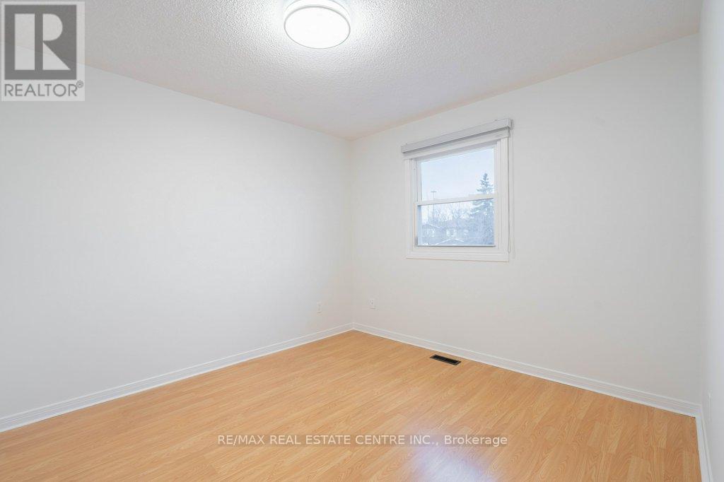 796 Buckingham Court, Mississauga, Ontario  L5C 4M3 - Photo 33 - W12769656