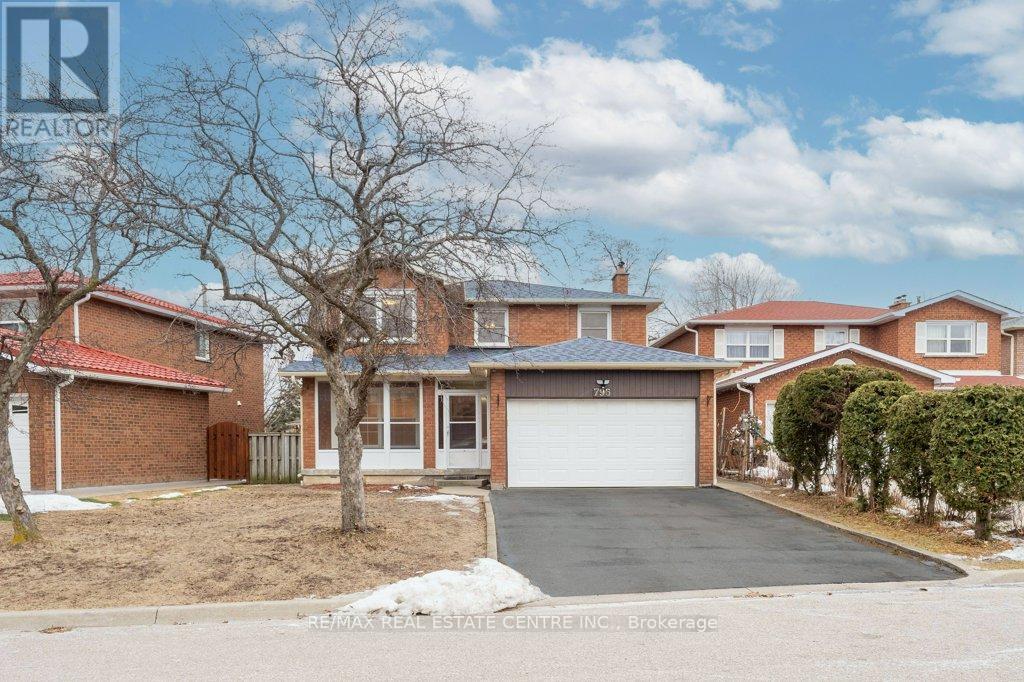 796 Buckingham Court, Mississauga, Ontario  L5C 4M3 - Photo 42 - W12769656