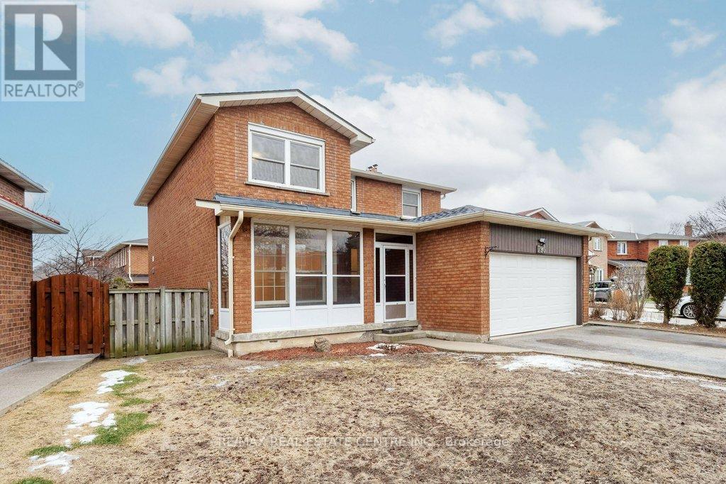 796 Buckingham Court, Mississauga, Ontario  L5C 4M3 - Photo 43 - W12769656