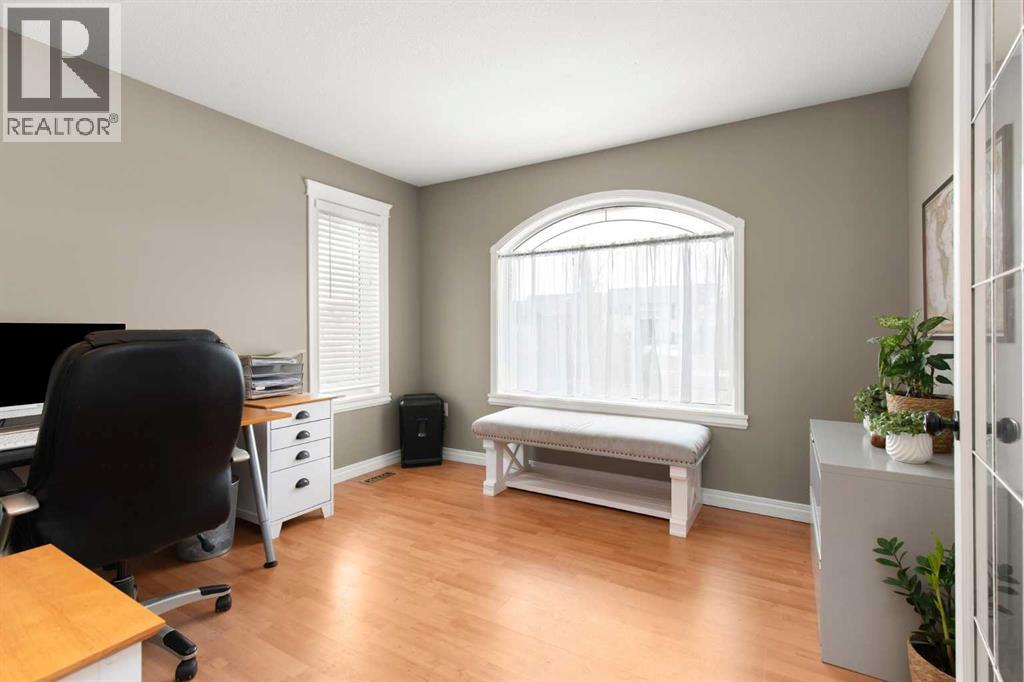 928 3 Street Sw, Redcliff, Alberta  T0J 2P0 - Photo 5 - A2283268