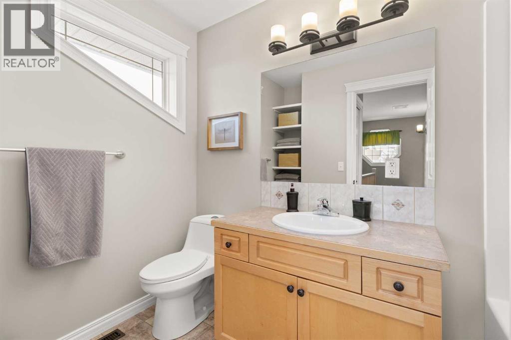 928 3 Street Sw, Redcliff, Alberta  T0J 2P0 - Photo 30 - A2283268