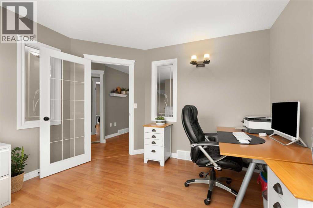 928 3 Street Sw, Redcliff, Alberta  T0J 2P0 - Photo 6 - A2283268