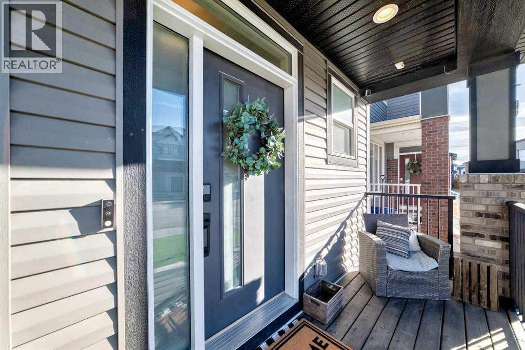 513 Chinook Gate Square Sw, Airdrie, Alberta  T4B 4W1 - Photo 2 - A2284483