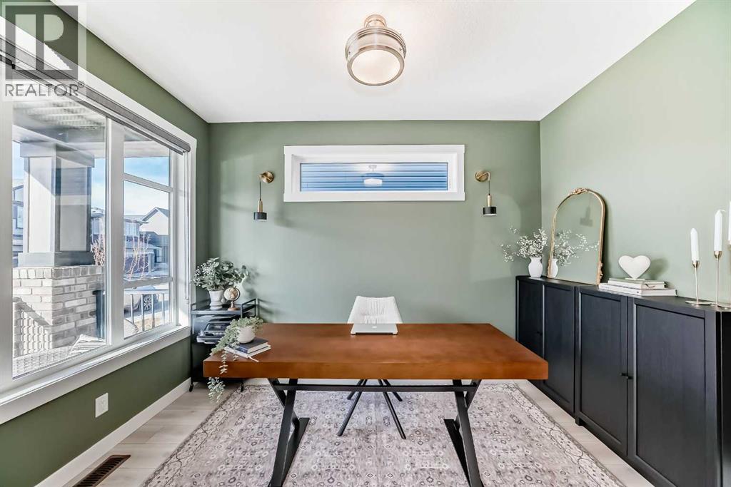 513 Chinook Gate Square Sw, Airdrie, Alberta  T4B 4W1 - Photo 4 - A2284483