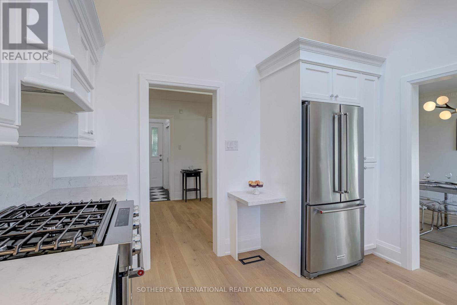 34 Euphrasia Drive, Toronto, Ontario  M6B 3V9 - Photo 8 - W12764556