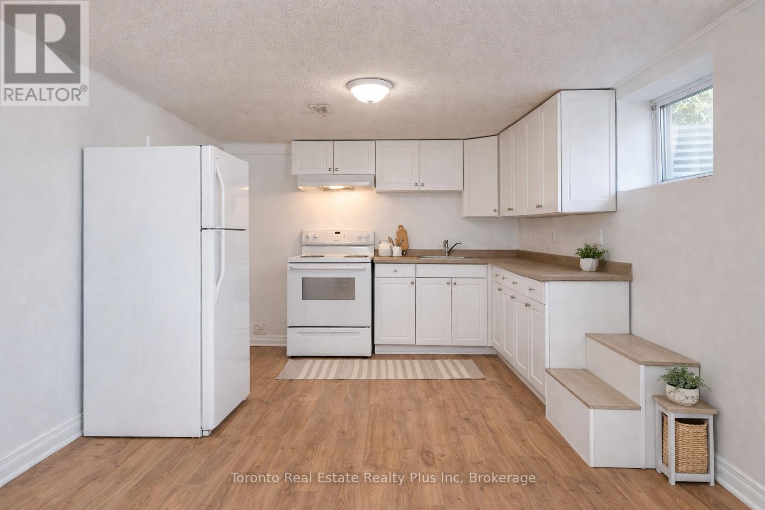 62 Greendale Crescent, Kitchener, Ontario  N2A 2R6 - Photo 24 - X12712928