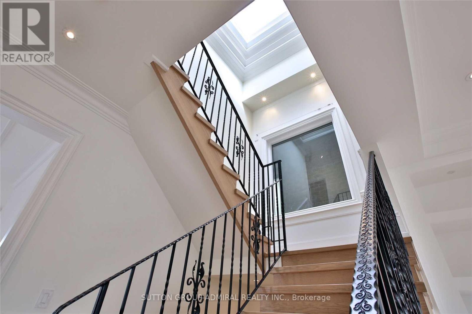 305 Finch Avenue E, Toronto, Ontario  M2N 4S3 - Photo 11 - C12769704