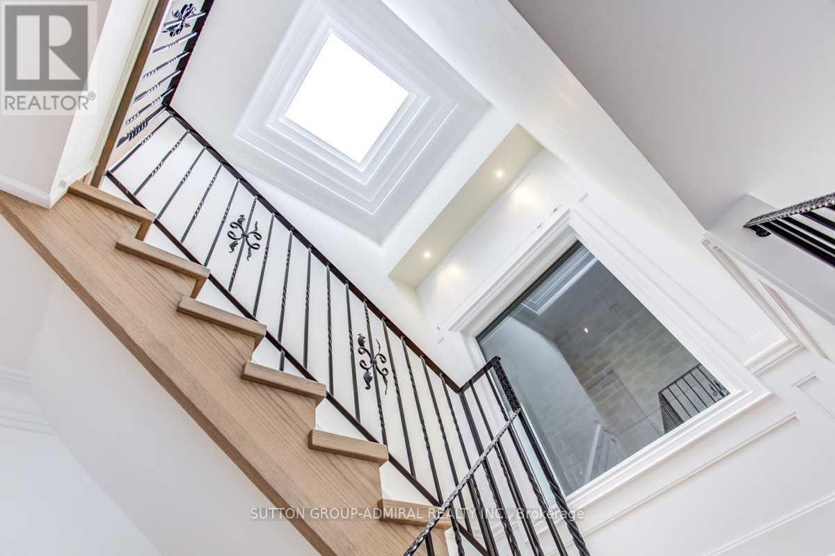 305 Finch Avenue E, Toronto, Ontario  M2N 4S3 - Photo 12 - C12769704