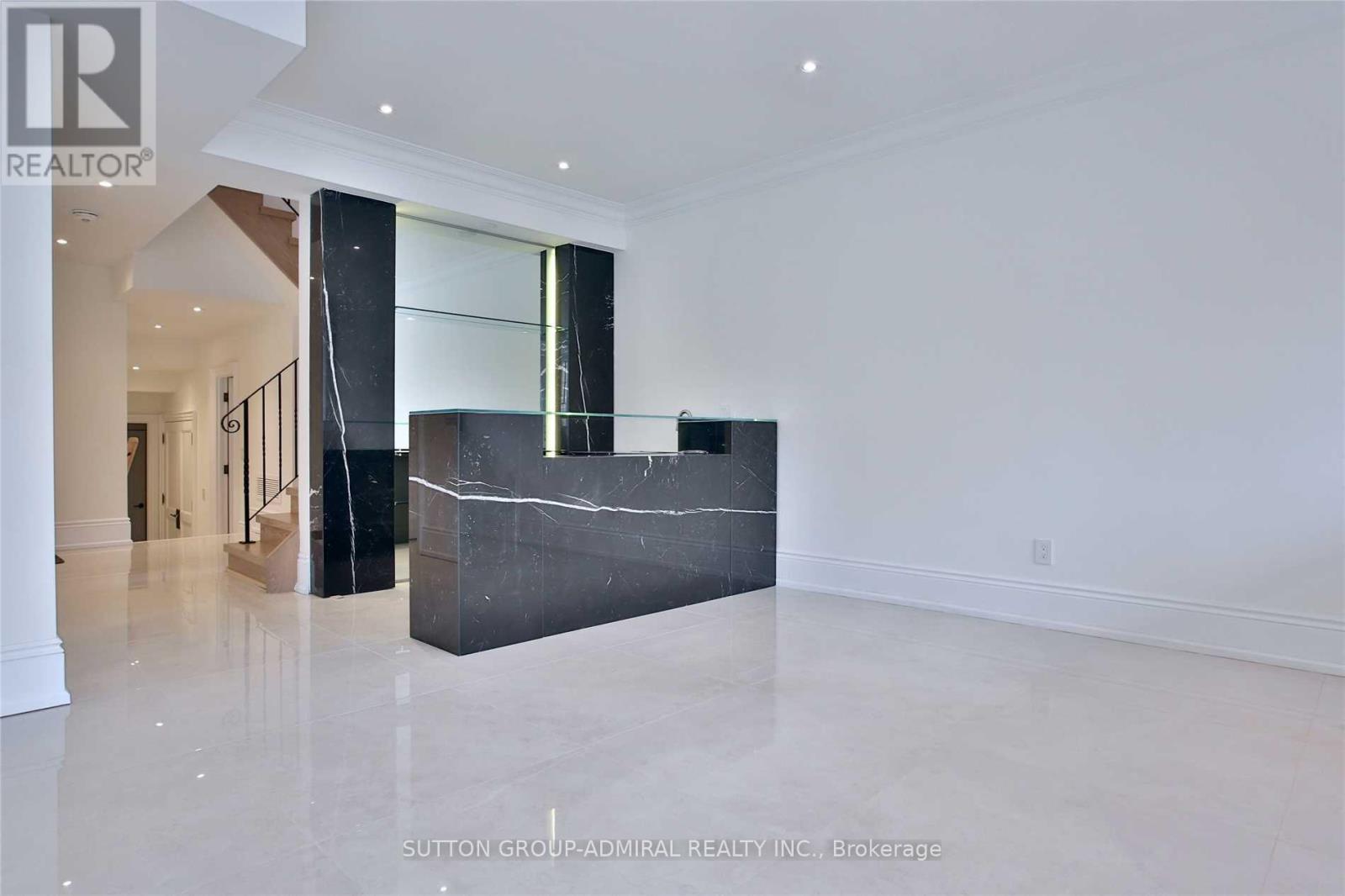 305 Finch Avenue E, Toronto, Ontario  M2N 4S3 - Photo 22 - C12769704