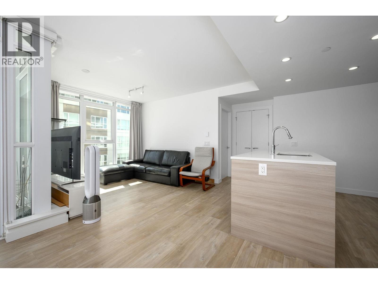 407 525 Foster Avenue, Coquitlam, British Columbia  V3J 0H6 - Photo 6 - R3087727