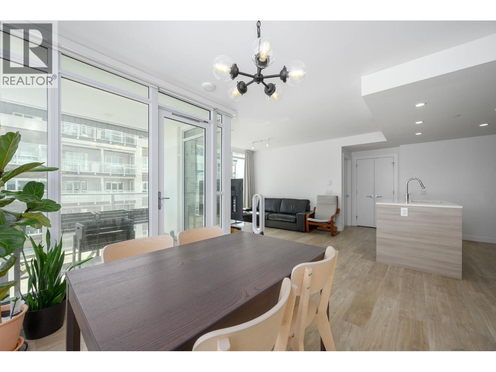 407 525 Foster Avenue, Coquitlam, British Columbia  V3J 0H6 - Photo 7 - R3087727