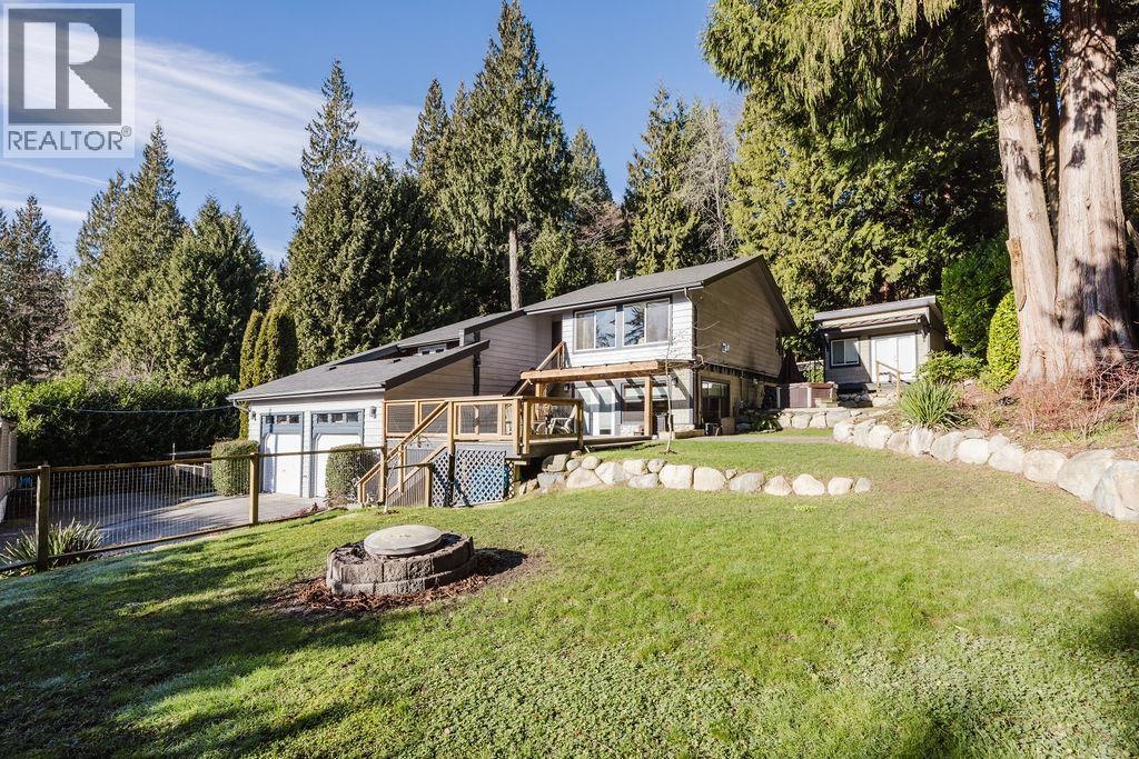 2016 Coach Road, Roberts Creek, British Columbia  V0N 2W6 - Photo 1 - R3087726