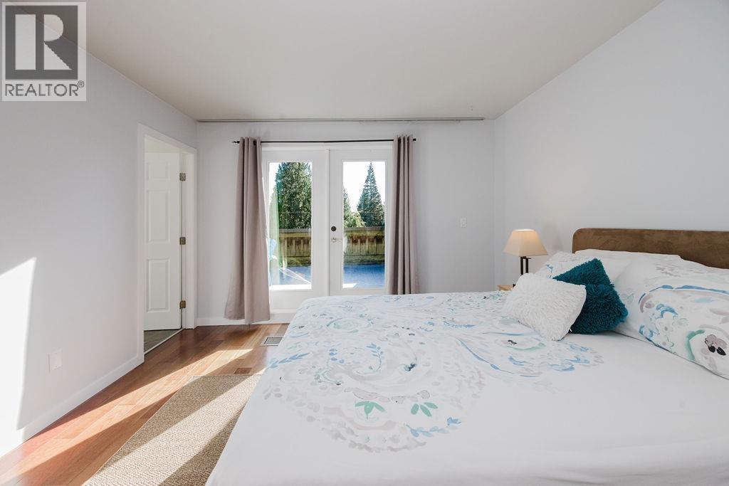 2016 Coach Road, Roberts Creek, British Columbia  V0N 2W6 - Photo 15 - R3087726