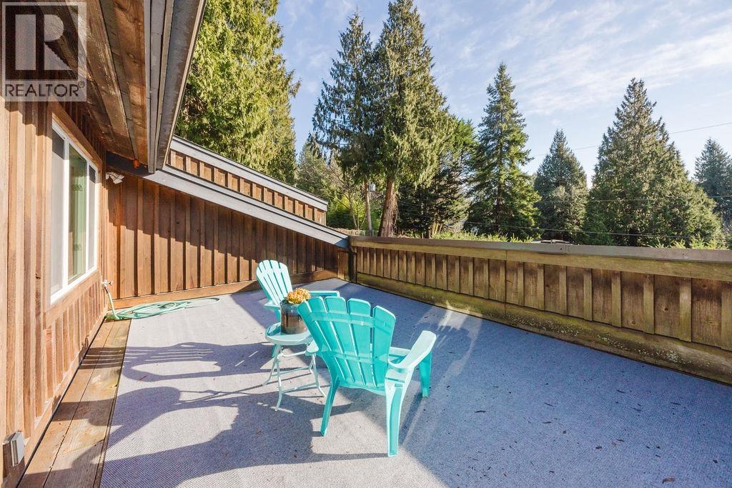 2016 Coach Road, Roberts Creek, British Columbia  V0N 2W6 - Photo 16 - R3087726