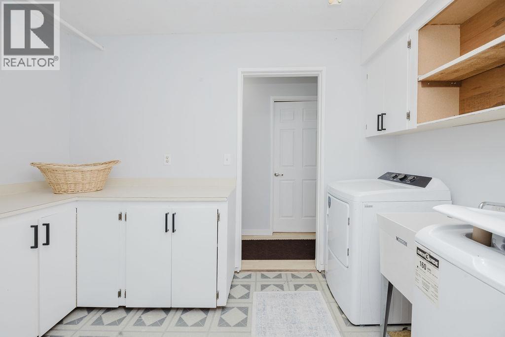 2016 Coach Road, Roberts Creek, British Columbia  V0N 2W6 - Photo 25 - R3087726