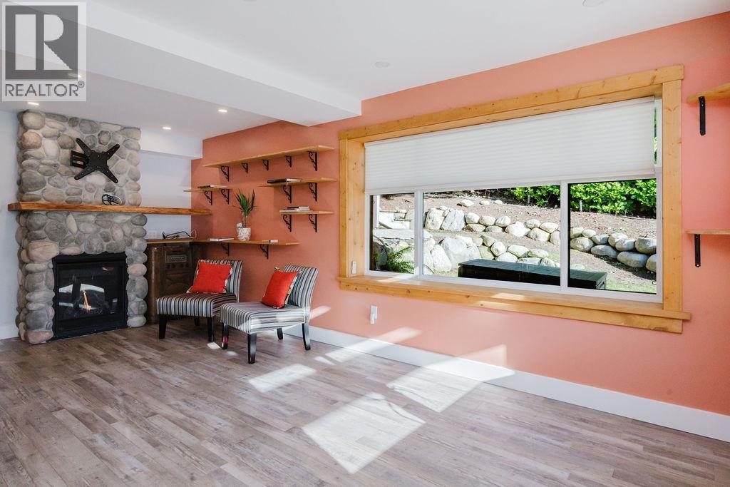 2016 Coach Road, Roberts Creek, British Columbia  V0N 2W6 - Photo 28 - R3087726