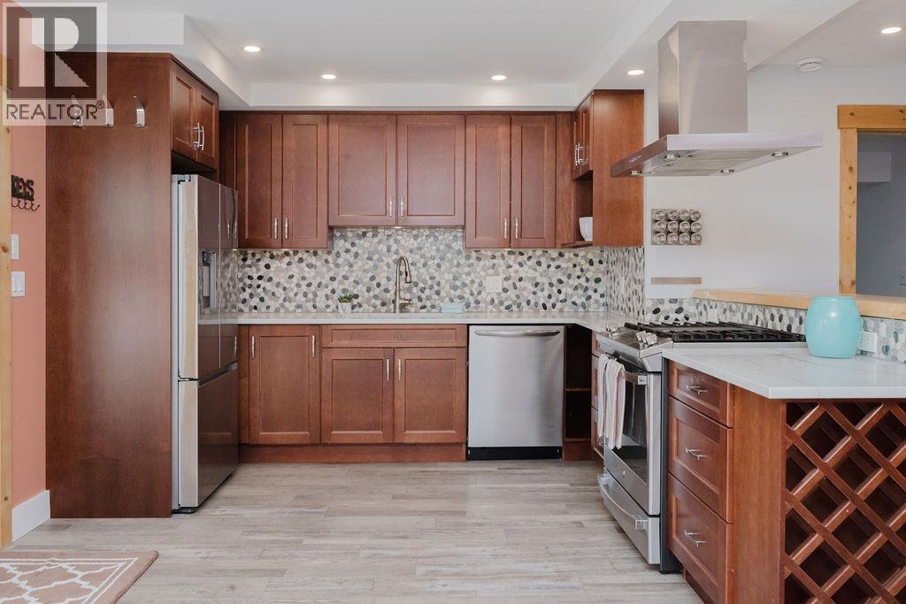 2016 Coach Road, Roberts Creek, British Columbia  V0N 2W6 - Photo 29 - R3087726