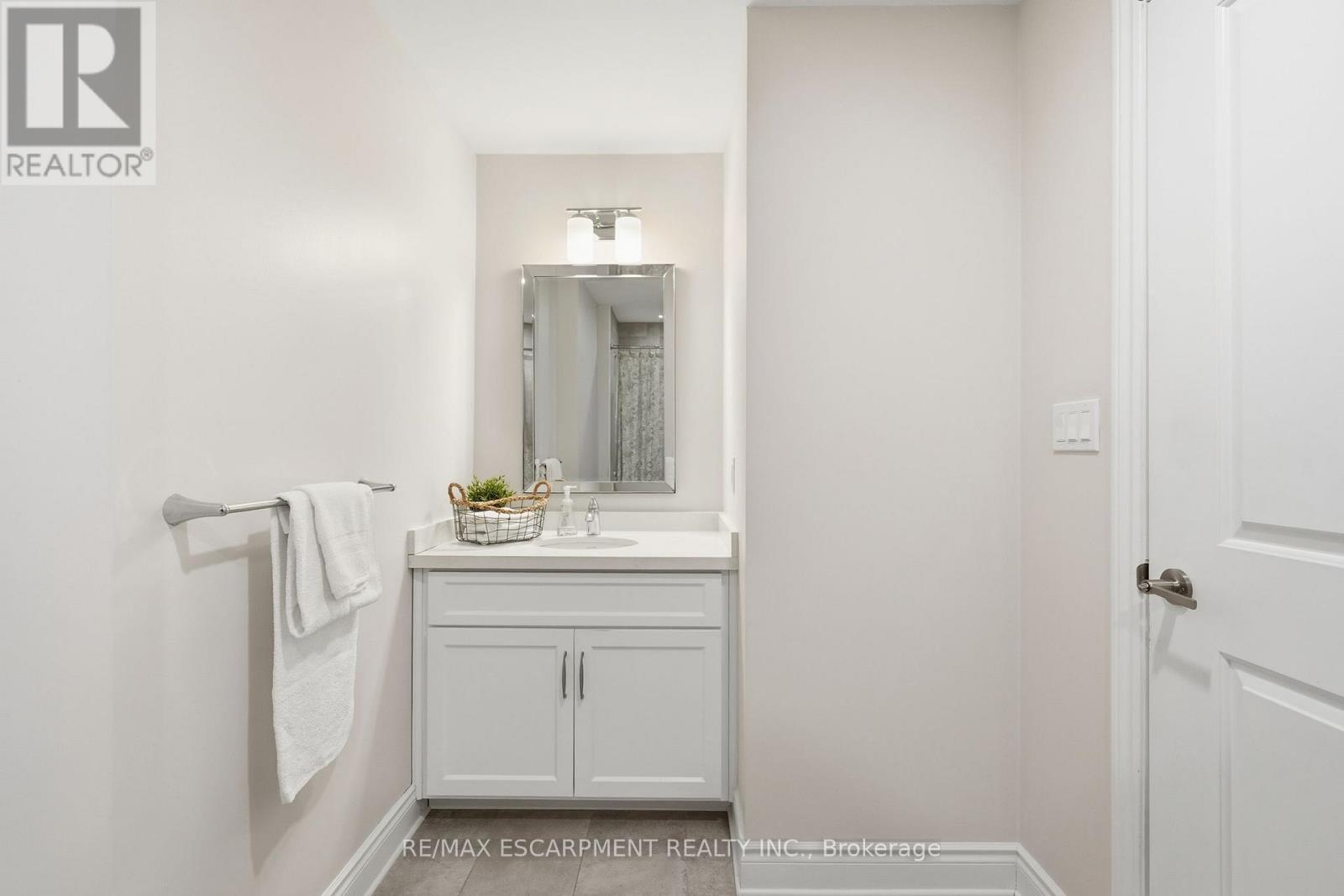 207 - 65 Haddington Street, Haldimand, Ontario  N3W 2H2 - Photo 15 - X12769702